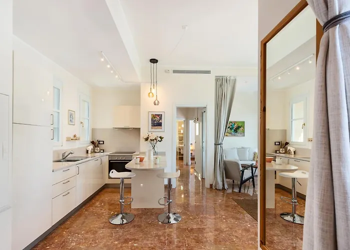 아파트 Maison Garavan - Somptueux 2 Pieces - Vue - 멍똥